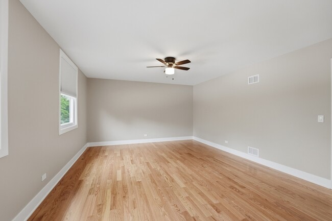 Building Photo - 4452 Burgundy Pl