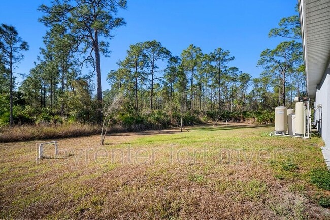 Building Photo - 341 Reeves St