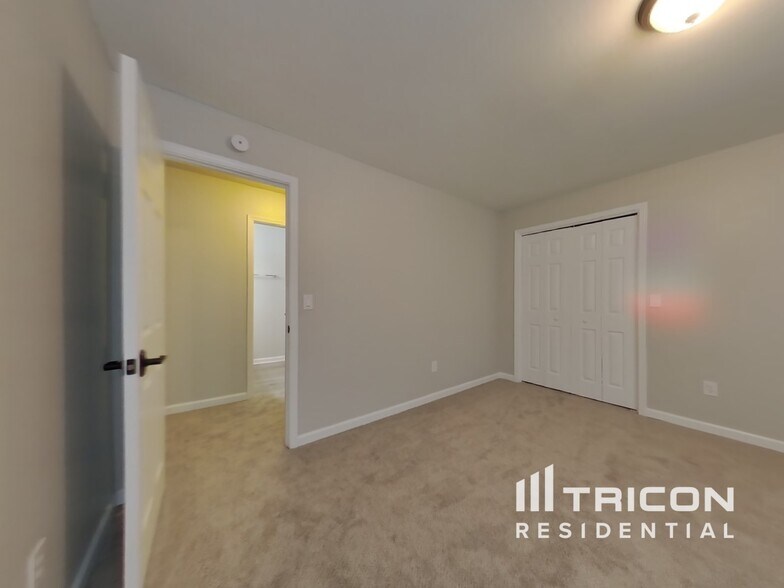 Building Photo - 2332 Corbett Ct