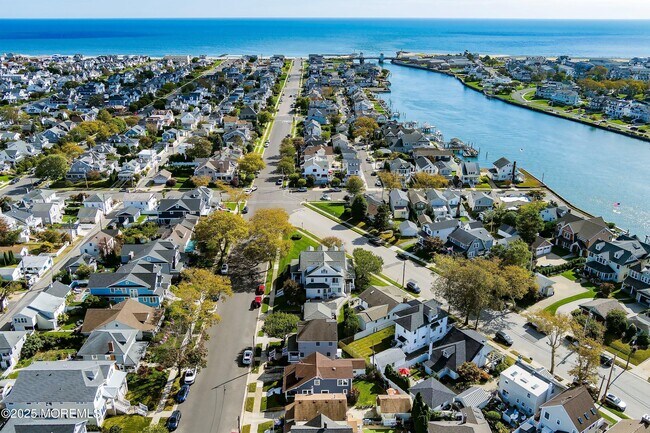 Building Photo - 425 Washington Ave