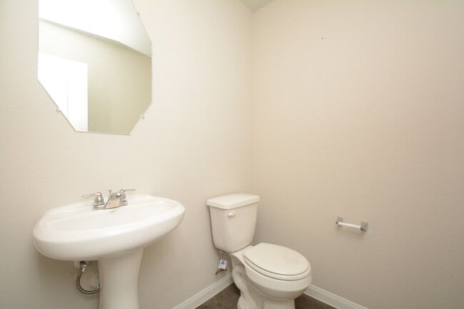 Building Photo - 5614 Brooklyn Rose Dr