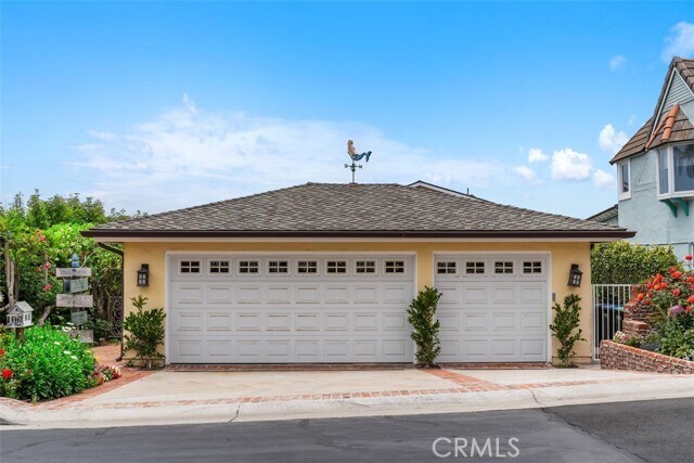 Building Photo - 100 S La Senda Dr