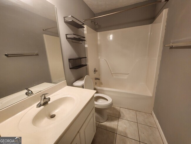 Building Photo - 7168 Village Loop
