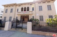 Building Photo - 946 S Burlington Ave