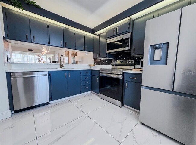 Building Photo - 3635 Whitehall Dr