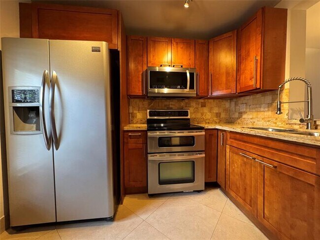 Building Photo - 2388 NW 89th Dr