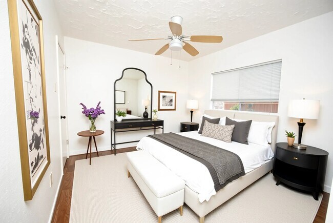 Building Photo - 16311 La Luna Dr