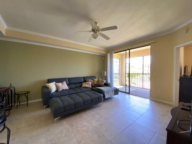 Building Photo - ANNUAL RENTAL - FURNISHED 1 BED / 1 BATH WITH LAKE VIEW AT POSITANO