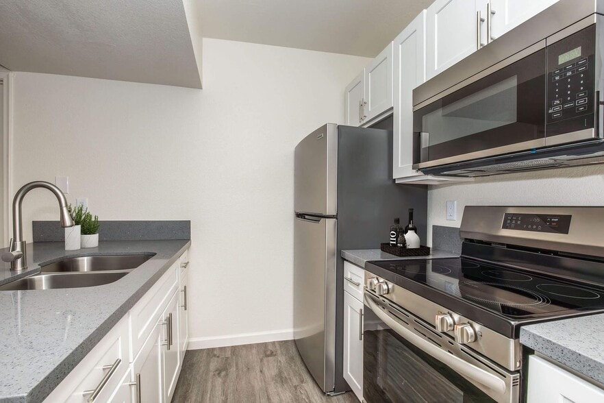 Interior Photo - Garden Plaza Apartments