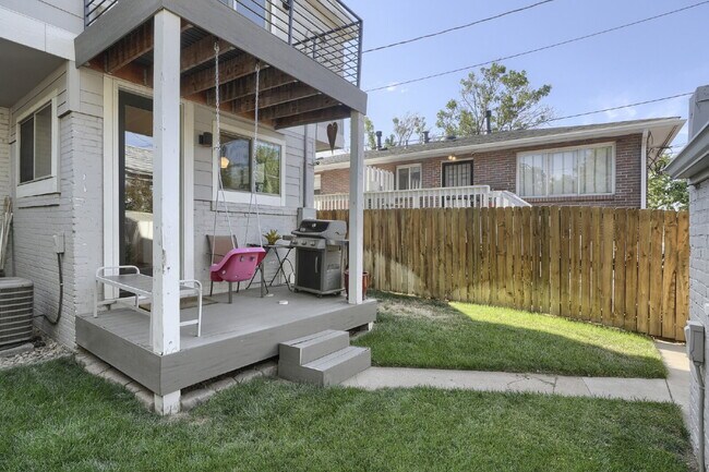 Building Photo - Charming Home in the Baker Neighborhood!