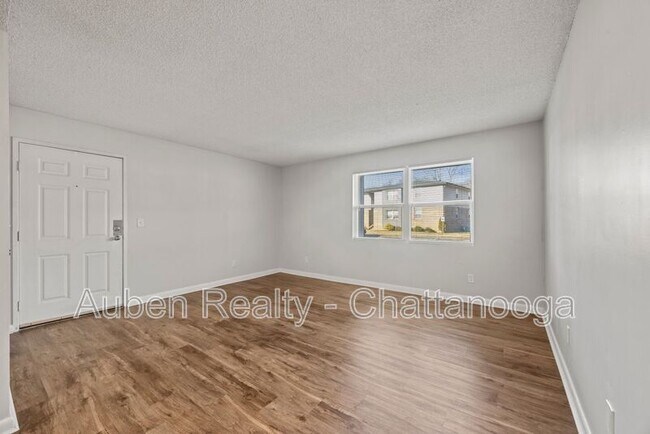 Building Photo - 200 Eveningside Dr