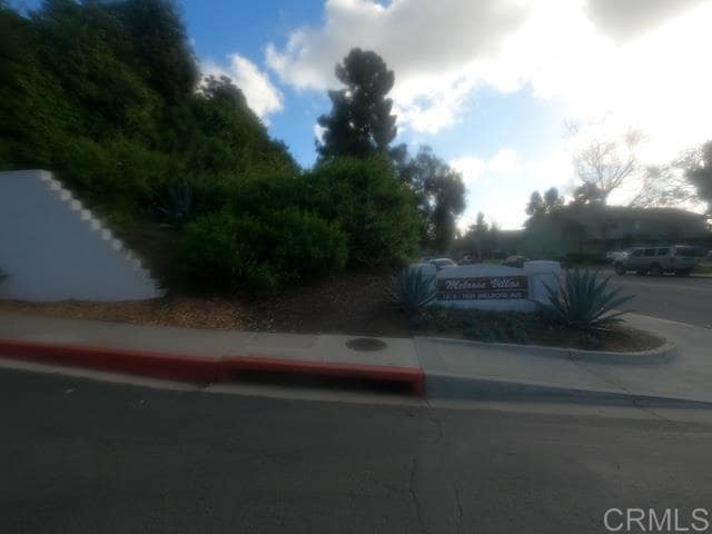 Building Photo - 1677 Melrose Ave