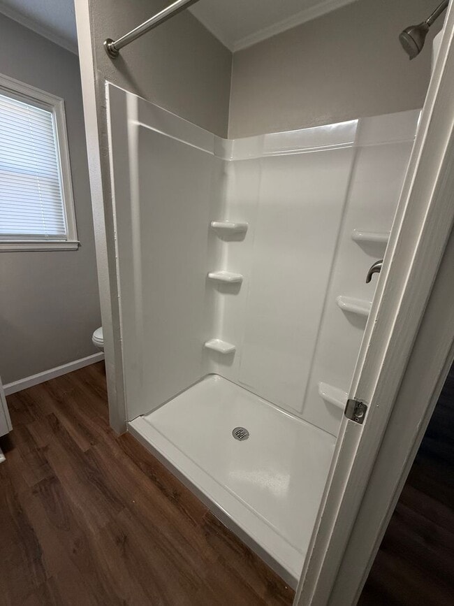 Building Photo - Beautiful renovated duplex in Edgewood!