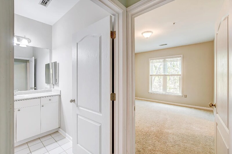 Building Photo - 2233 Egret Crest Ln