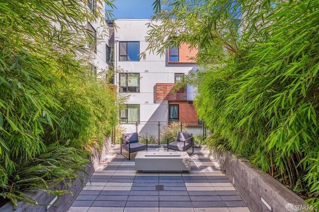 Building Photo - 1288 Howard St