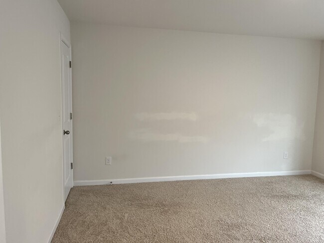 Building Photo - 118 Marathon Ln