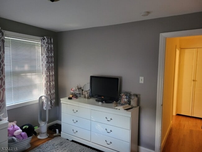 Building Photo - 8 Randolph Ave