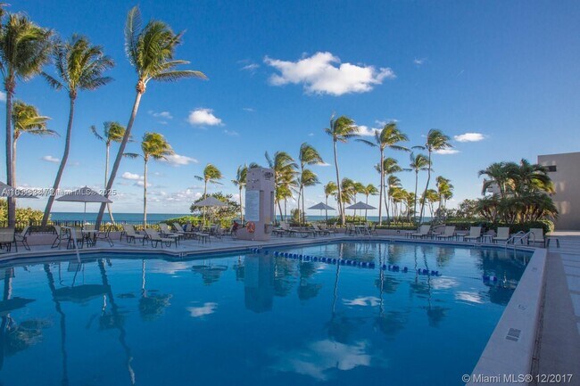 Building Photo - 251 Crandon Blvd
