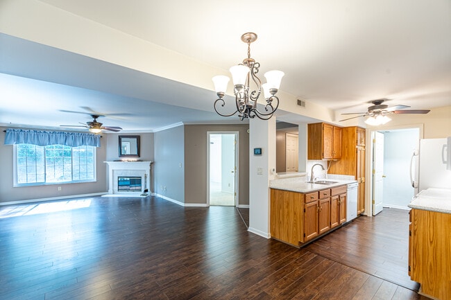 Building Photo - 539 Cloverfield Ln