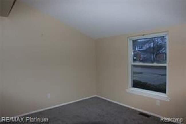 Building Photo - 5116 Prentis-