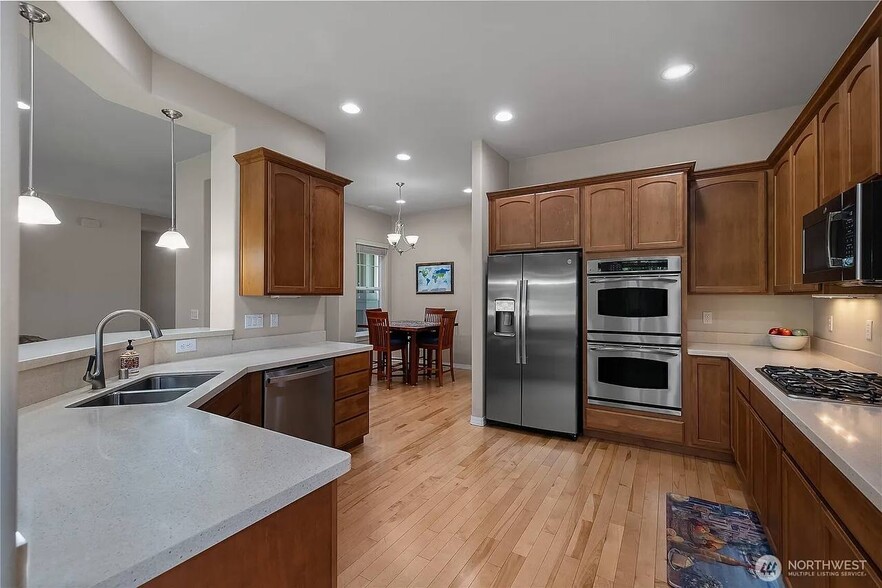 Building Photo - 508 Ranger Dr SE