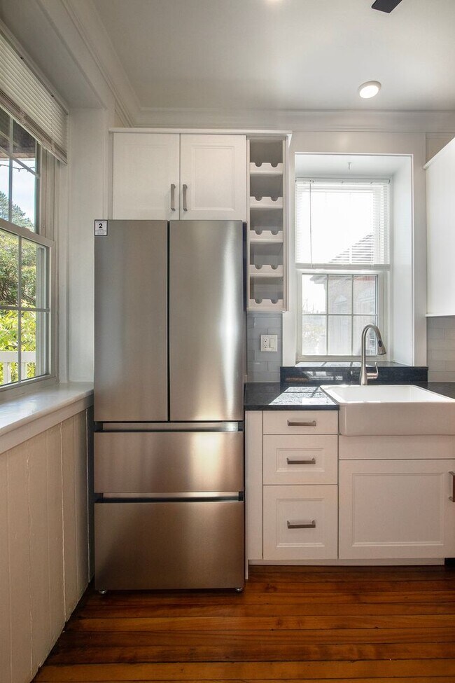 Building Photo - 57 Marcy St