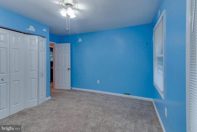 Building Photo - 8413 Manor View Rd