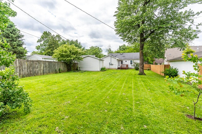 Building Photo - 649 Mitchell Ave