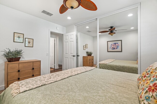 Building Photo - 82 Conejo Cir