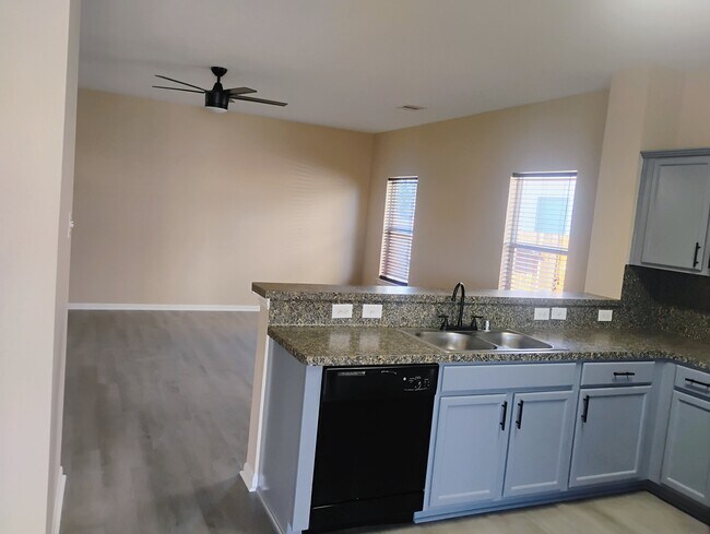 Building Photo - 10838 Harston Dr