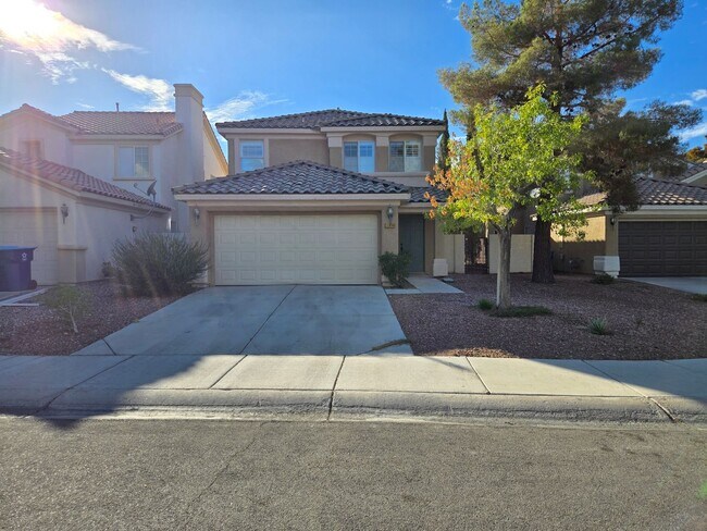 Building Photo - A Fabulous 4 Bedroom Home in Peccole Ranch