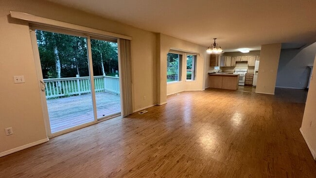 Building Photo - A spacious (4) Bedroom, (2.5) Bathroom hom...
