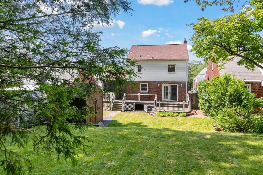 Building Photo - 4125 Tuxey Ave