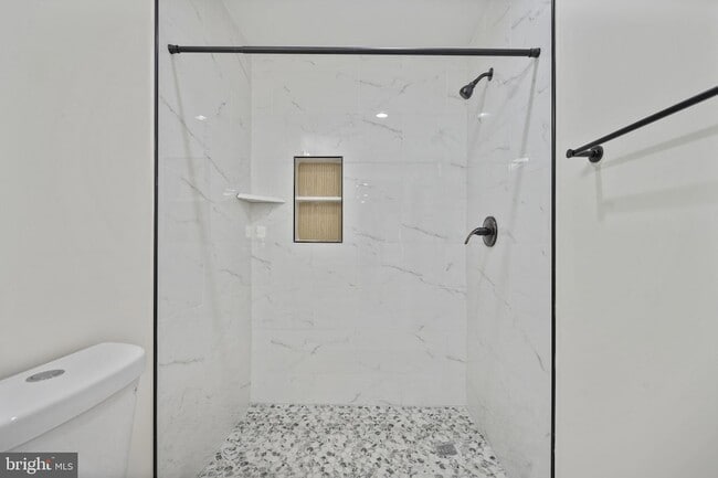 Building Photo - 555 S Marlyn Ave