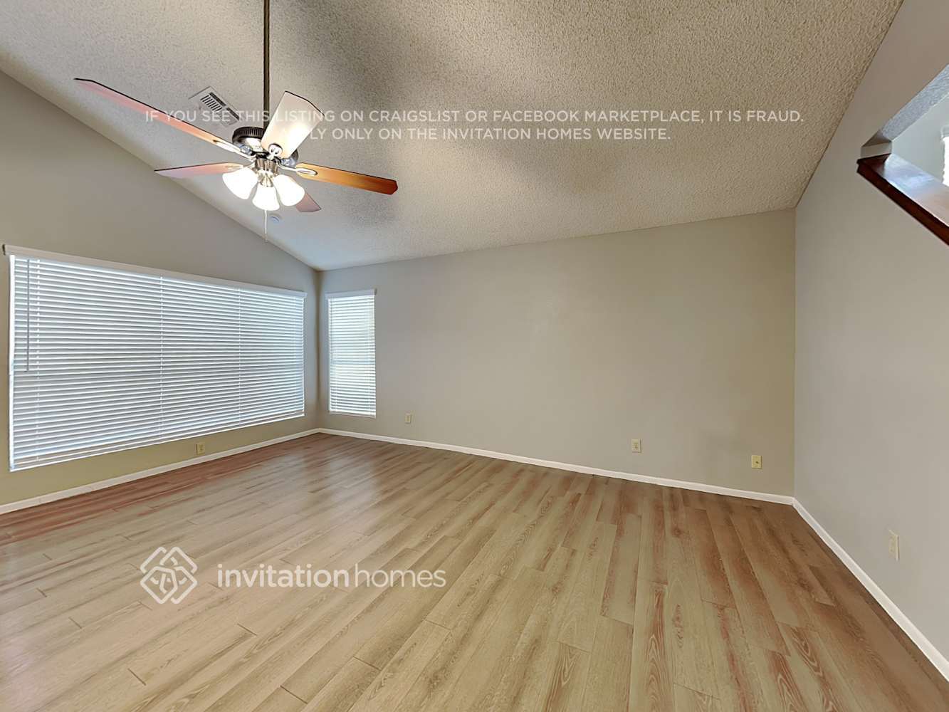 Building Photo - 446 E Wescott Dr