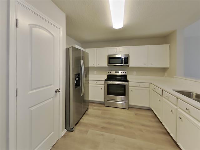 Building Photo - 4512 Merlot Dr