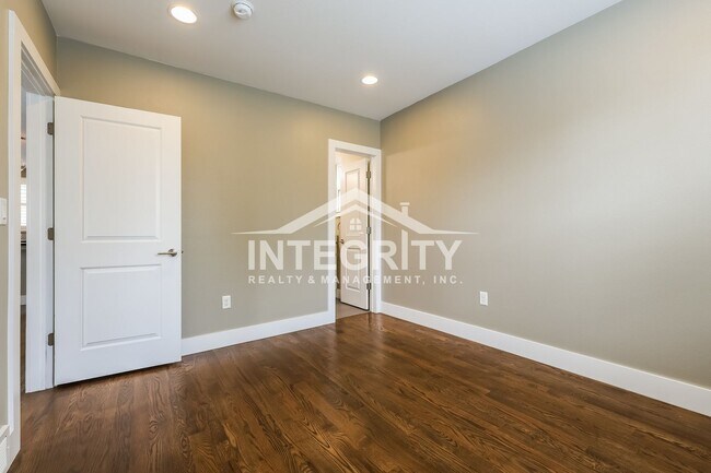 Building Photo - 3622 W 29th Ave
