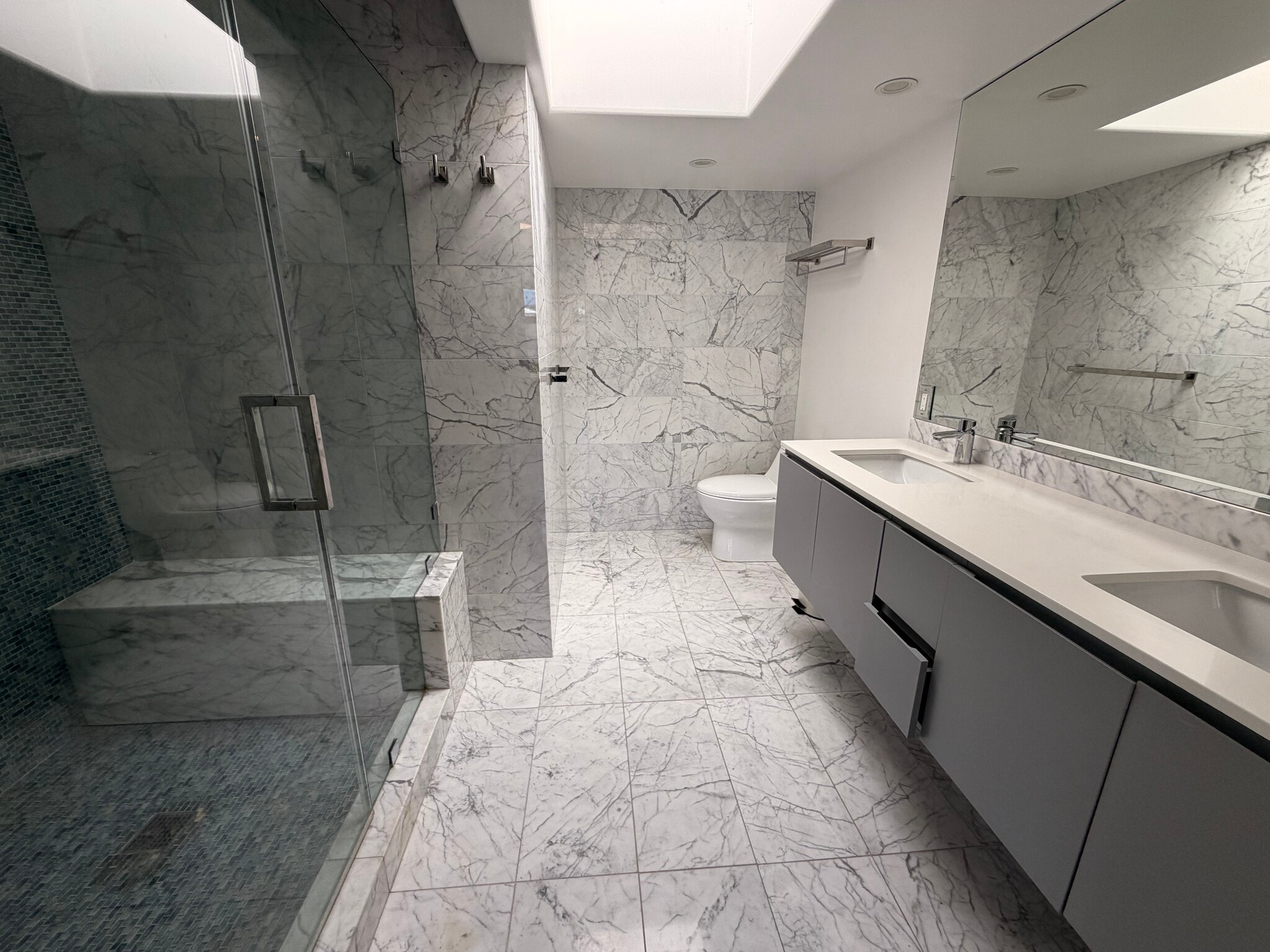 Primary Bathroom - 1128 22nd St