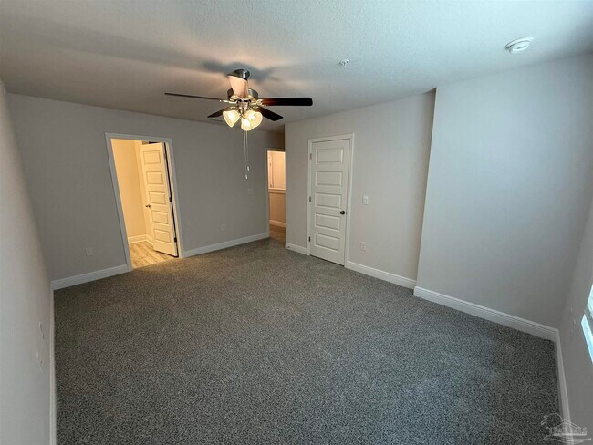 Building Photo - 9007 Golden Eye Dr