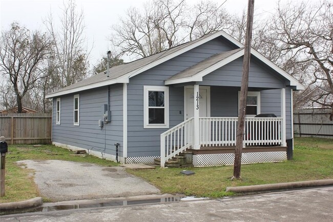 Building Photo - 1213 Bookertee St