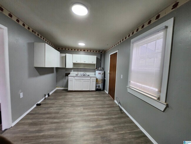 Building Photo - 3510 Avenue C