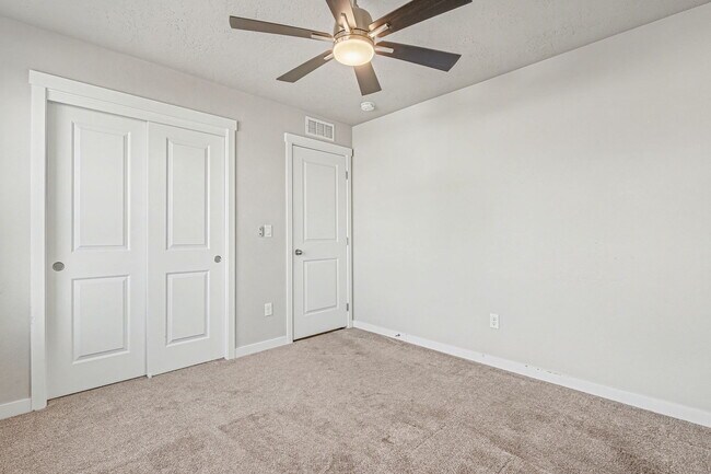 Building Photo - 19361 Kiowa Crk Wy