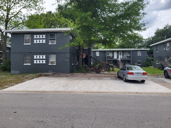 Building Photo - 2012 Palafox St