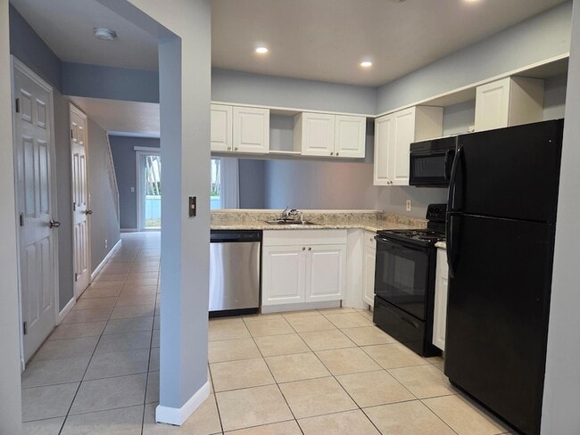 Building Photo - 6367 Riverwalk Ln