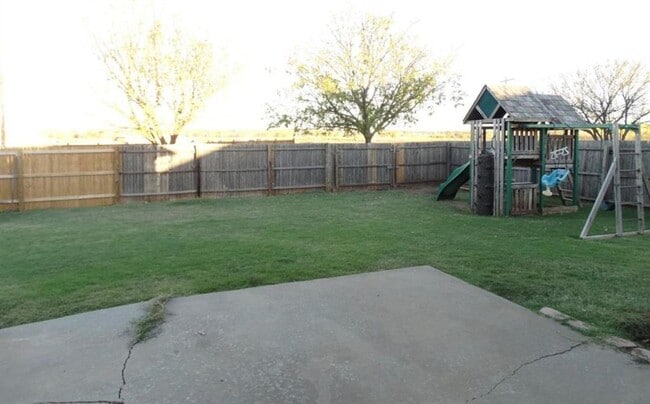 Building Photo - 3416 Chester Terrace