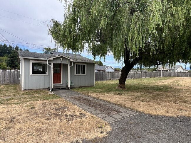 Primary Photo - 1757 Glendale Dr