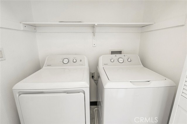 Building Photo - 3200 La Rotonda Dr