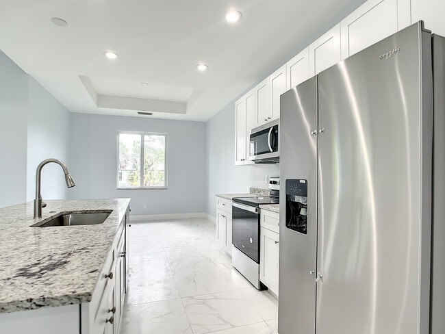 Building Photo - 2643 47th St SW