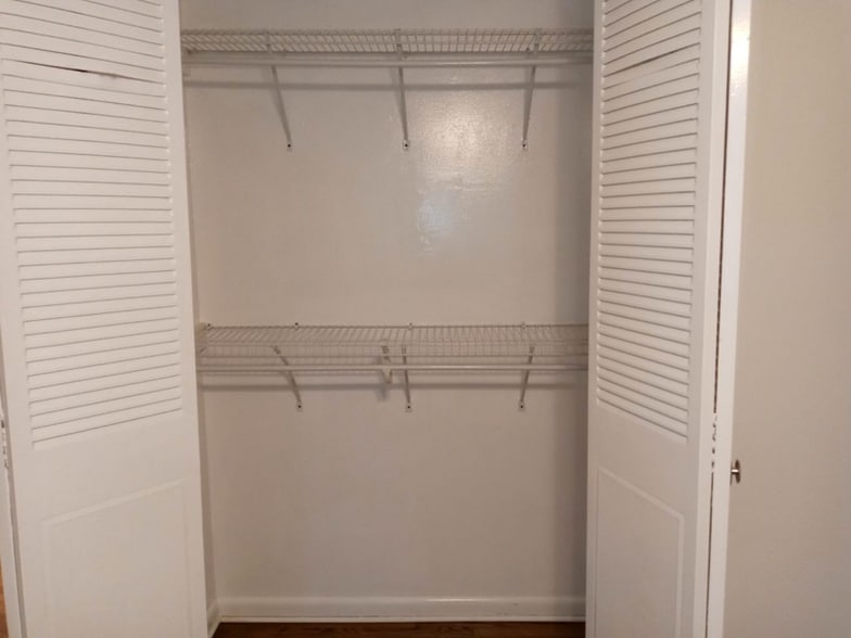 Building Photo - 1384 Church St