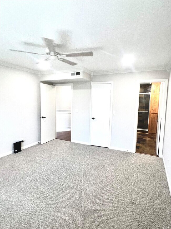 Building Photo - 2270 NE 68th St